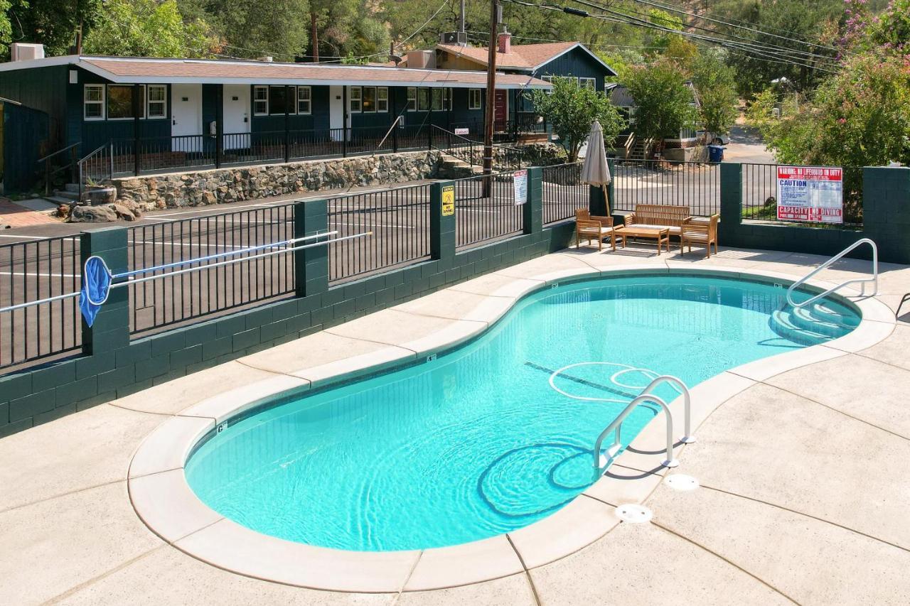 The Belle Sequoia Motel Rm9 Three Rivers Dış mekan fotoğraf